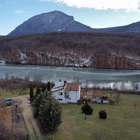 Natura - Private By A Near Vratsa Vakantiehuis